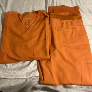 Men’s Mandala Scrub set (never worn)